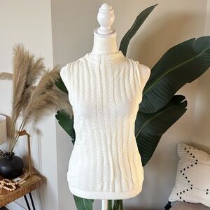 ☁️NWT High Neck Textured Sleeveless Top Sz XL☁️